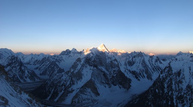 Revetlla de Sant Joan, a 4.900 m. sota els estels del Karakorum