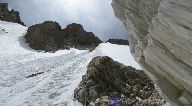 Compàs d’espera al Broad Peak per Òscar Cadiach