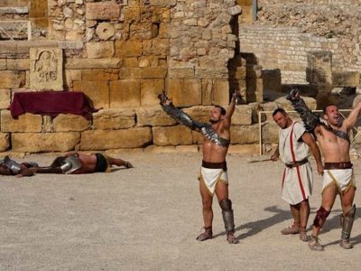 Els gladiadors tornen a l’arena, del coliseu de Roma a l’amfiteatre