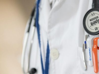 El 90% dels professionals sanitaris de Tarragona creu que cal humanitzar la sanitat