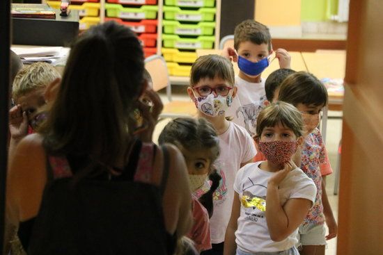 Classe nens escola
