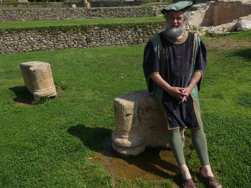 Jaume Martell encarna els personatges de la ruta.