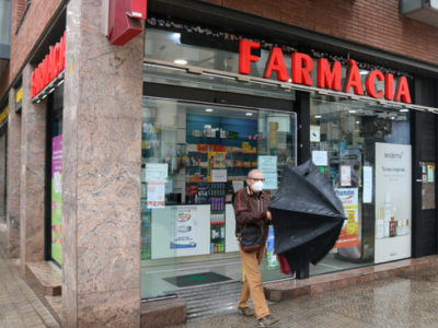 Les farmàcies de la demarcació de Tarragona participen durant tot aquest mes en la campanya “Mànigues Amunt”