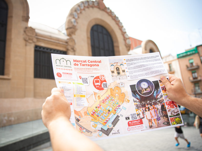 La revista s'adreça al públic turista i està en cinc idiomes. Foto: David Oliete.