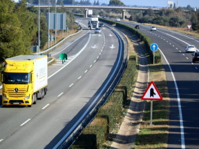 Trànsit preveu una “eclosió de mobilitat” per Setmana Santa pels gruixos de neu a la muntanya i el bon temps a la platja