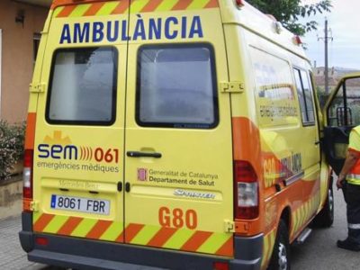 Mor un home de 40 anys en bolcar el tractor que conduïa en una finca rural de Tortosa