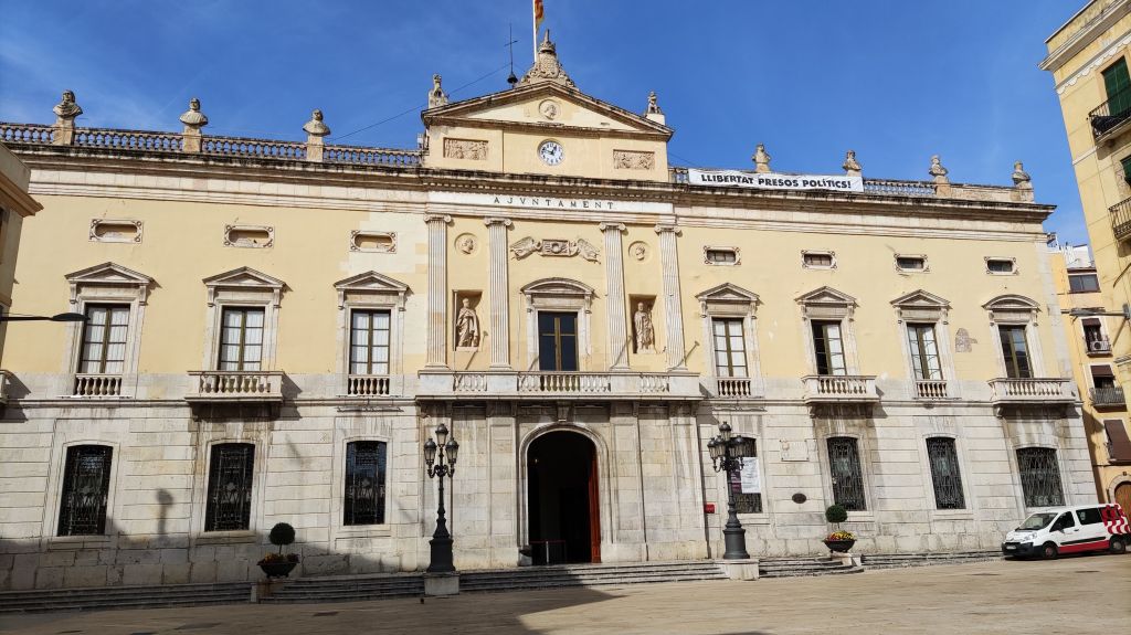 Façana de l'Ajuntament de Tarragona.