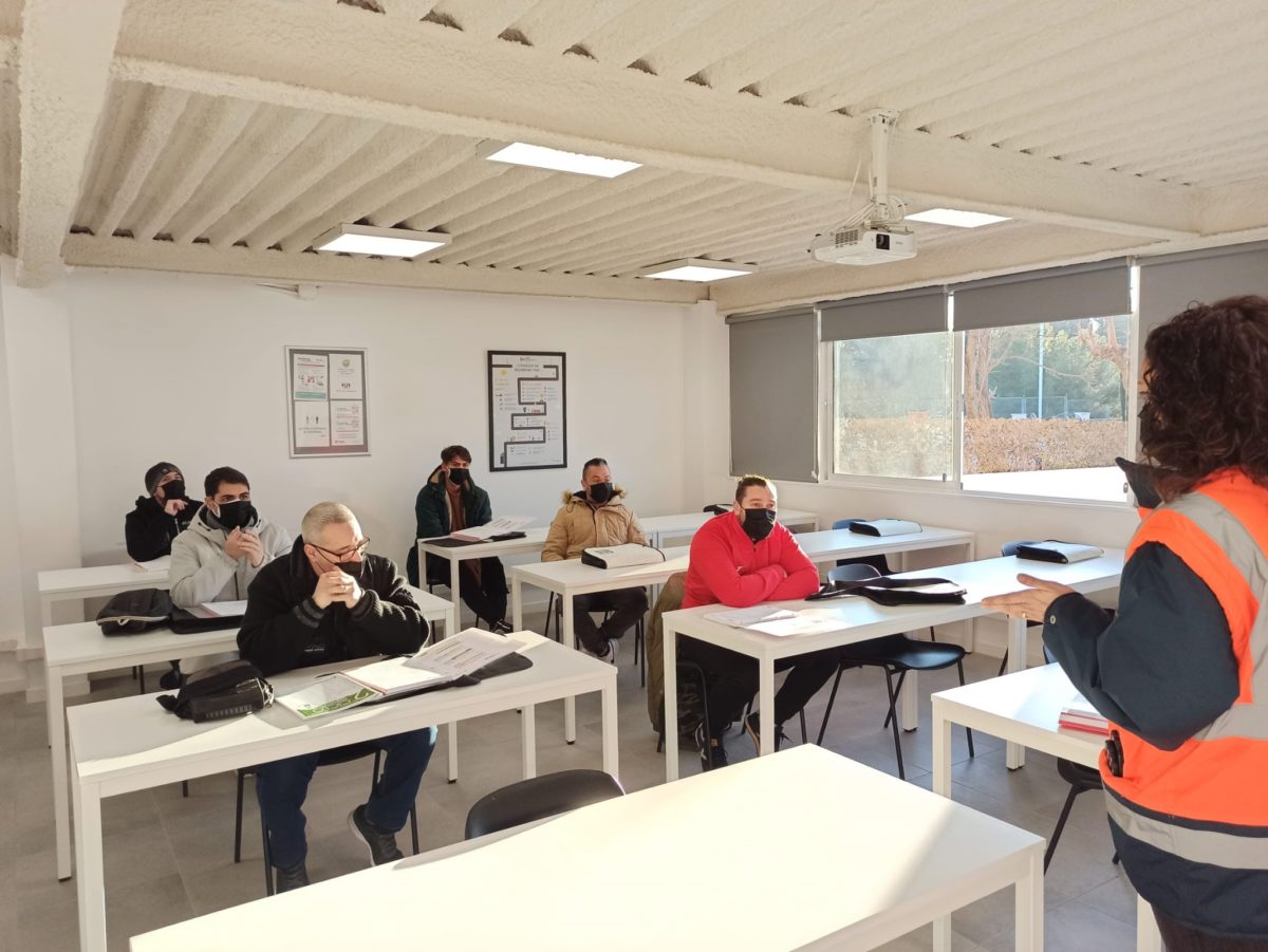 Operaris en formació a l'aula