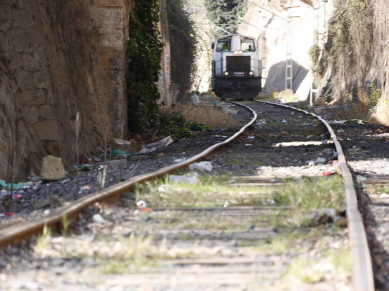 Via del tren en mal estat