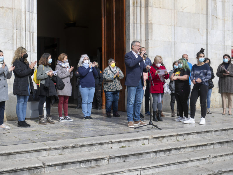 Lectura del manifest del dia internacional de l'Autisme. Foto: Tjerk van der Meulen.