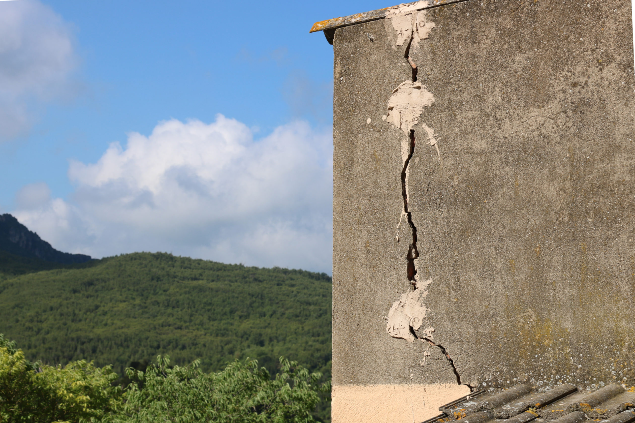 Detall d'esquerda en una paret d'una casa de Lilla, pedania de Montblanc Data de publicació: dilluns 06 de juny del 2022, 13:21 Localització: Montblanc Autor: Núria Torres