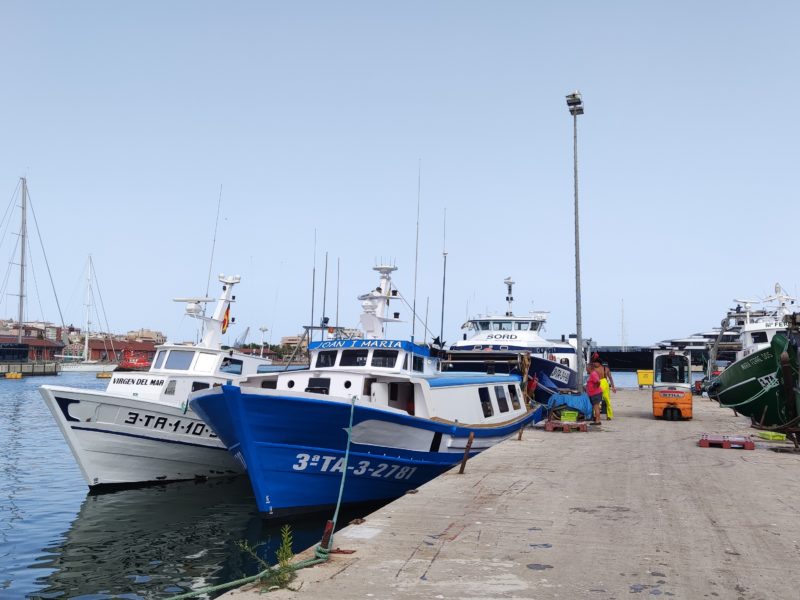 Barca Joan i Maria pescador Serrallo