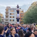 Pilar caminant dels Xiquets del Serrallo