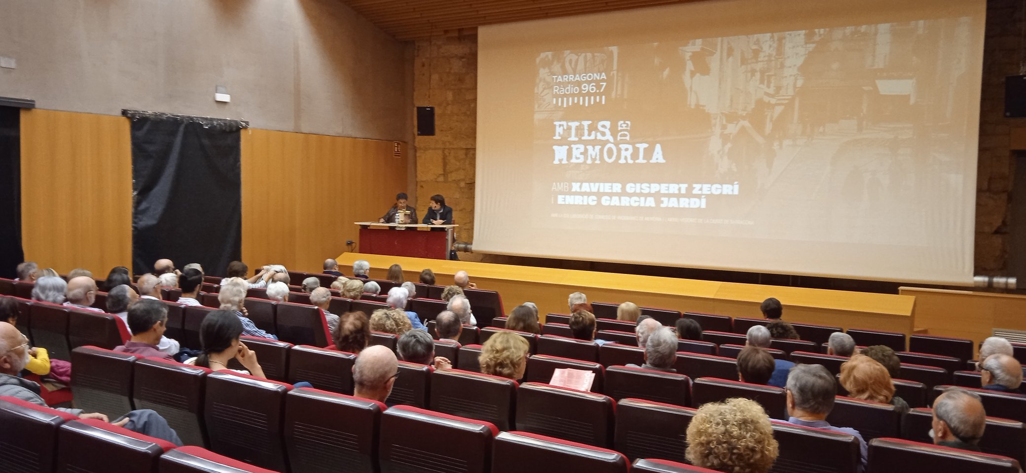 Les Veus De La Lleva Del Biber Colpeixen El P blic De L Antiga les-veus-de-la-lleva-del-biber-colpeixen-el-p-blic-de-l-antiga