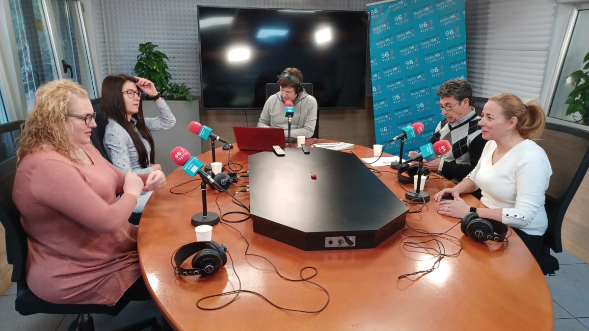 Sandra Ramos (PSC), Lorena de la Fuente (Cs), Xavier de Gispert, Manel Castaño i Cristina Guzmán (JuntsxTarragona)