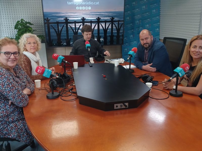 Sandra Ramos (PSC), Àngels Pérez (ECP), Xavier de Gispert, Xavi Puig (ERC) i Cristina Guzmán (Junts)