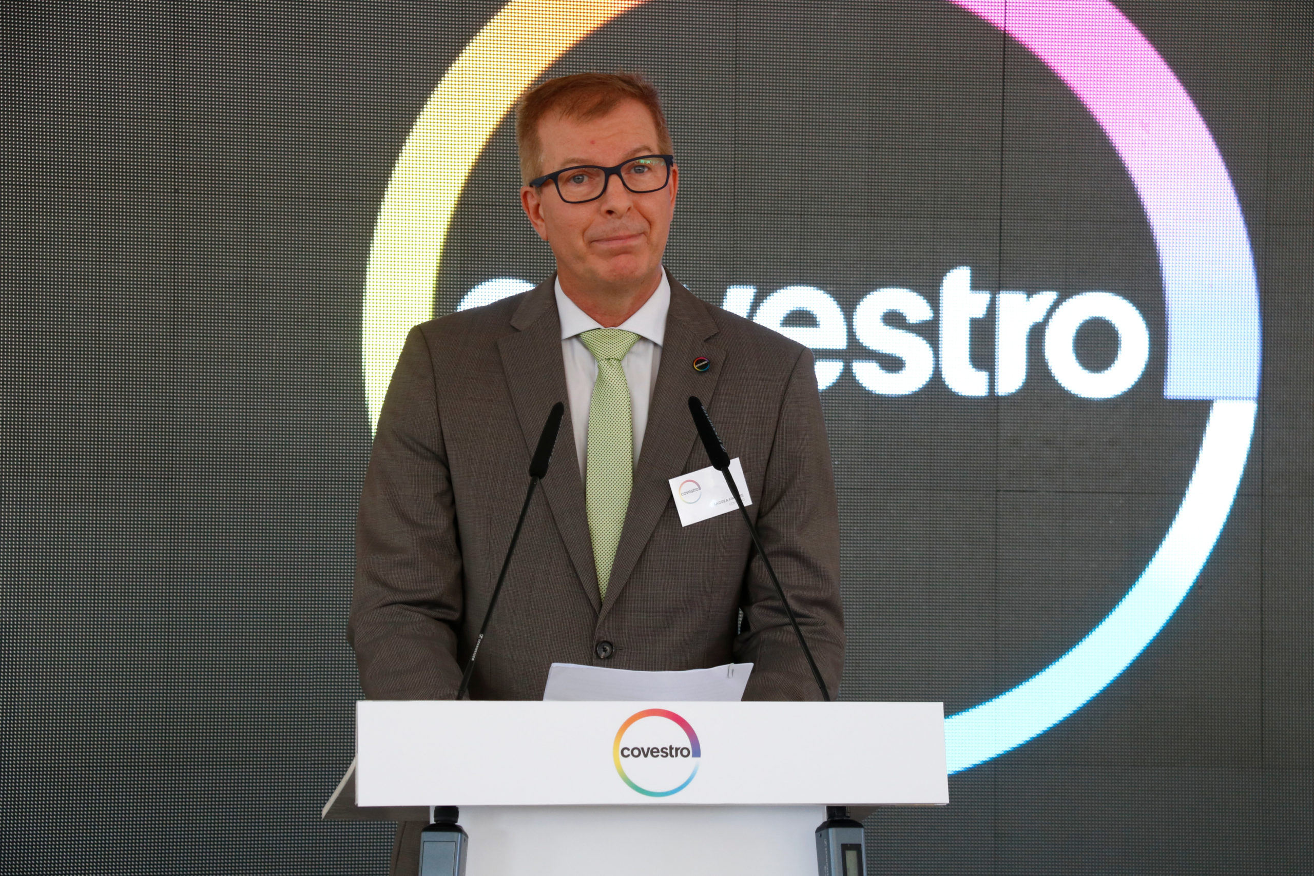 Andrea Firenze, Director General de Covestro a Espanya, durant l'acte d'inauguració de la nova planta de la companyia a Tarragona

Data de publicació: dimarts 06 de juny del 2023, 19:39

Localització: Tarragona

Autor: Arnau Martínez / Mar Rovira