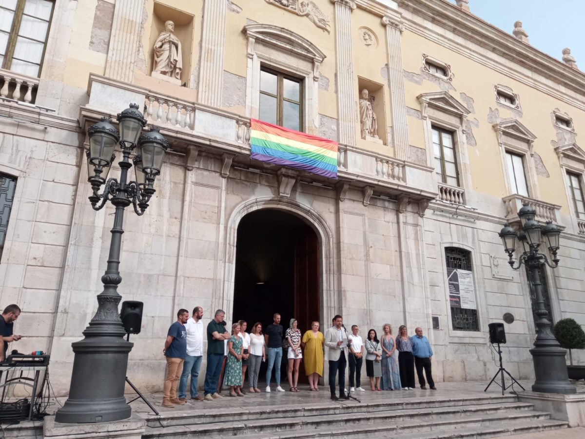 Tarragona reivindica la diversitat i la importància de la comunitat LGTBIQ+ en el dia de l’Orgull