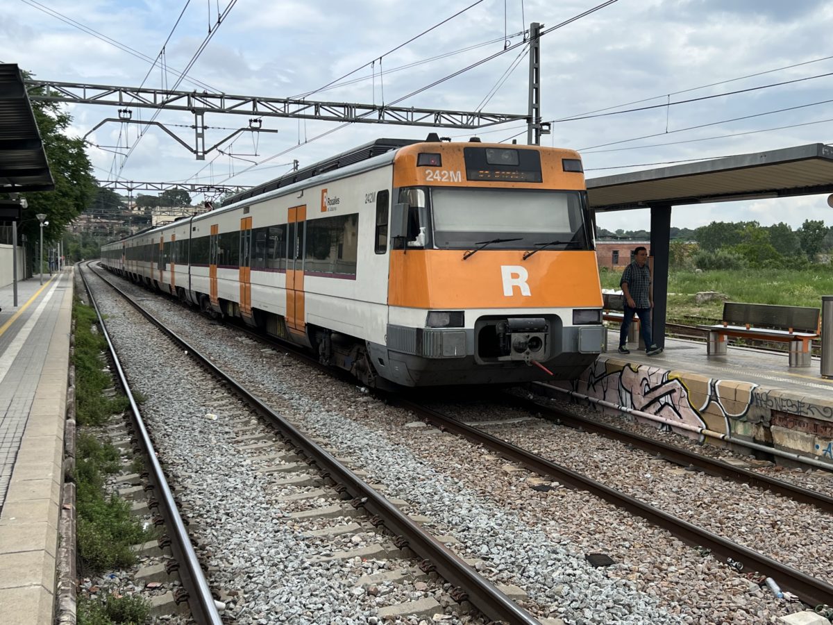 Els trens de l’R4 cap a Sant Vicenç de Calders finalitzen el recorregut al Vendrell per una incidència