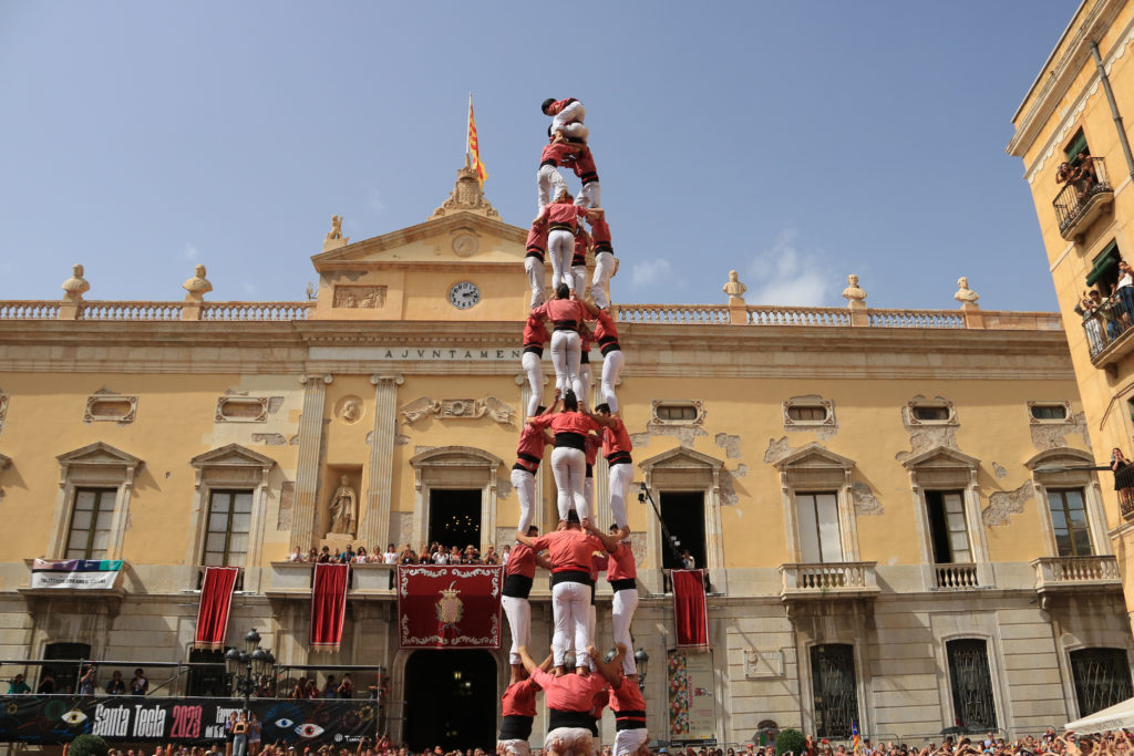 La Colla Vella Xiquets de Valls han descarregat 4 de 9 sense folre en la segona ronda de la diada del primer diumenge de Santa Tecla de Tarragona
Data de publicació: diumenge 17 de setembre del 2023, 14:42
Localització: Tarragona
Autor: Neus Bertola / Ariadna Escoda