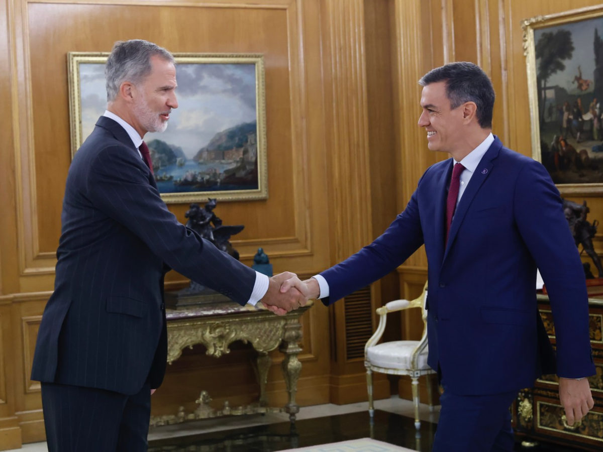 Felip VI encarrega a Pedro Sánchez que es presenti a la investidura i intenti formar govern
