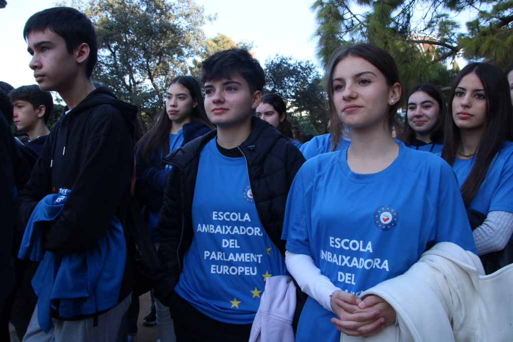 Alumnes de les Escoles Ambaixadores del Parlament Europeu a la demarcació de Tarragona durant l'homenatge fet a les víctimes de l'holocaust a Tarragona
Data de publicació: divendres 26 de gener del 2024, 13:32
Localització: Tarragona
Autor: Mar Rovira