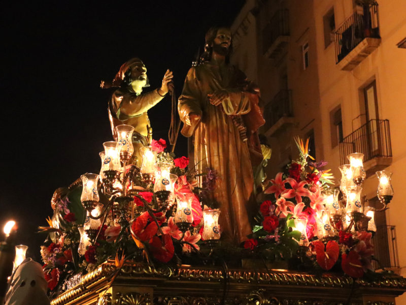 Un dels passos de Tarragona durant la processó del Sant Enterrament Data de publicació: divendres 29 de març del 2024, 21:37 Localització: Tarragona Autor: Neus Bertola