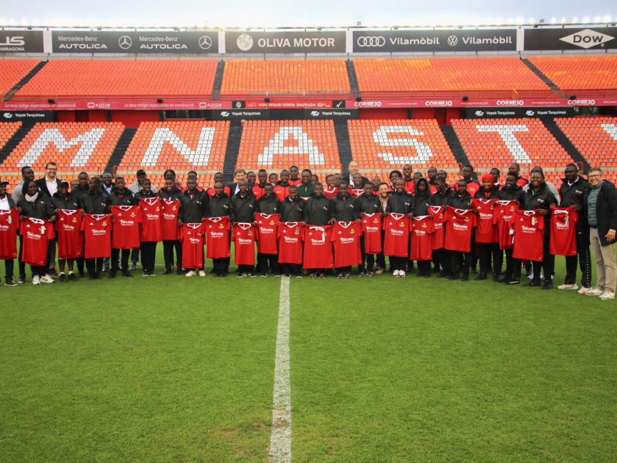 El Nou Estadi Costa Daurada acull l’acte de clausura de l’stage de Kenya U19 masculí i femení