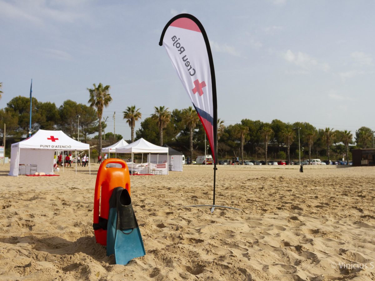 Creu Roja inicia la selecció per cobrir 69 places pel servei de salvament i socorrisme a les platges de Tarragona