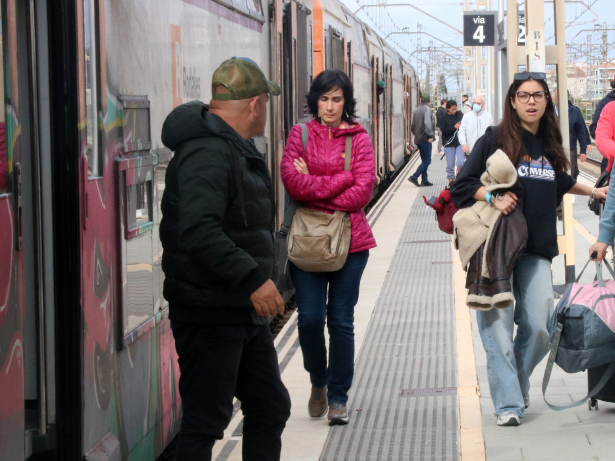 Indignació per les obres de cap de setmana a l’R2 Sud