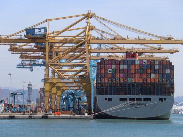 Les exportacions de les empreses del Camp de Tarragona i les Terres de l’Ebre es disparen un 14% a l’abril