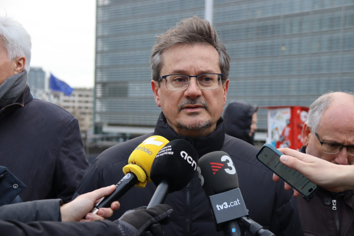 El director de Pesca de la Generalitat, Antoni Espanya, durant una atenció als mitjans Data de publicació: dimarts 10 de desembre del 2024, 12:39 Localització: Brussel·les Autor: Marta Vidal