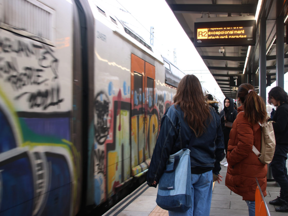Les plataformes d’usuaris de Rodalies alcen la veu amb mobilitzacions en nou punts de Catalunya