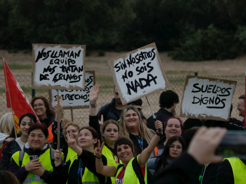 La protesta dels treballadors de PortAventura Data de publicació: dissabte 19 d’abril del 2025, 09:55 Localització: Vila-Seca Autor: Ariadna Escoda