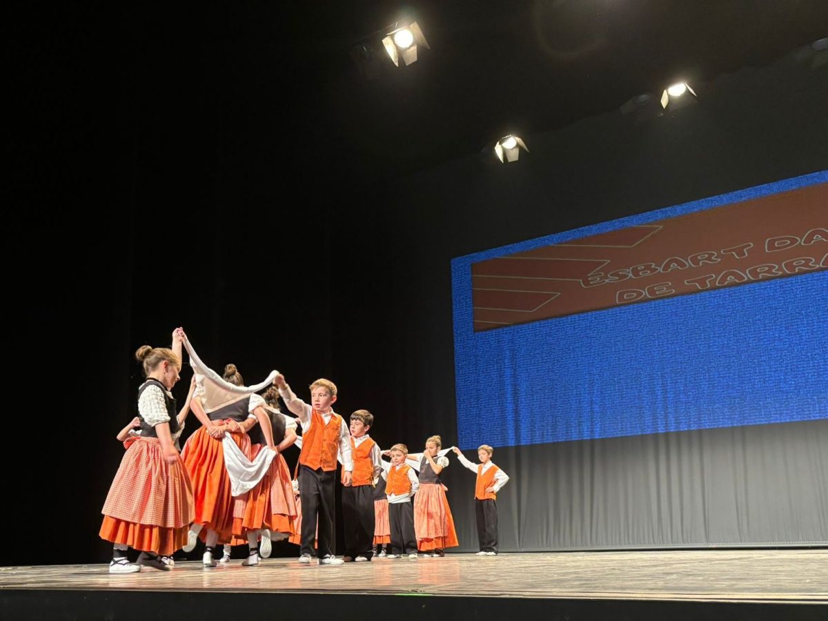 L’Esbart Dansaire de Tarragona celebra 43 anys de la seva refundació