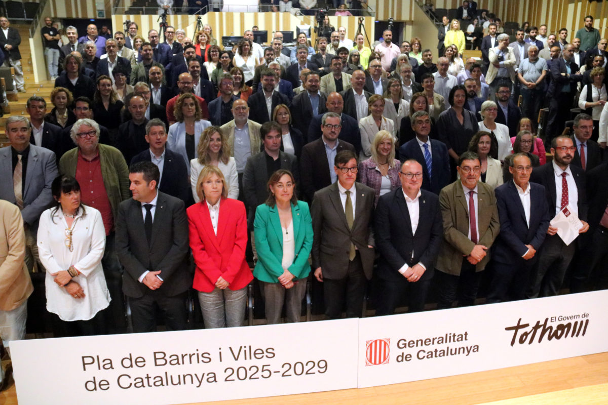 Illa presenta el Pla de Barris als alcaldes