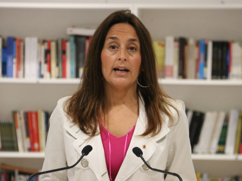 Esther Niubó. Consellera d'Educació de la Generalitat
