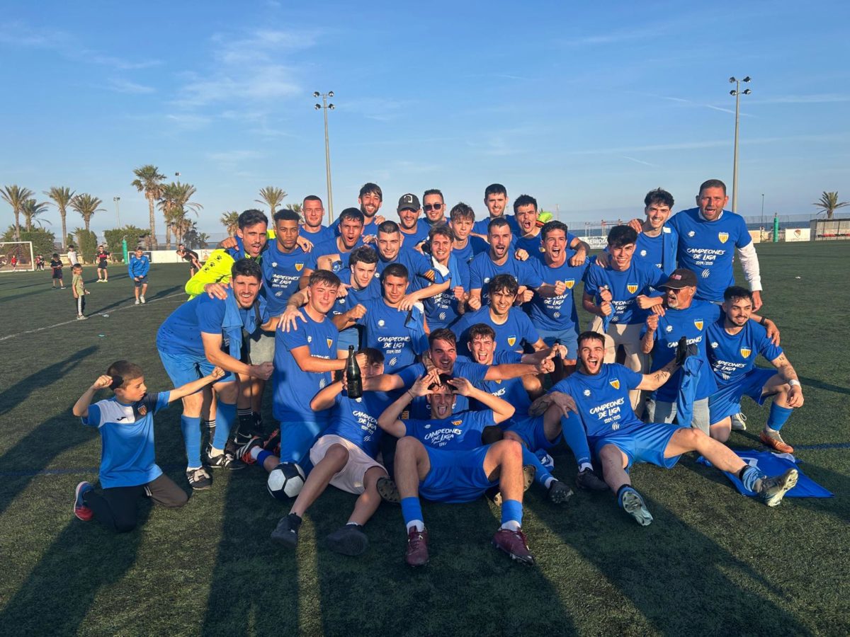 El Torreforta celebra l’ascens a la Segona Catalana de futbol guanyant al camp de l’Hospitalet (0-2)