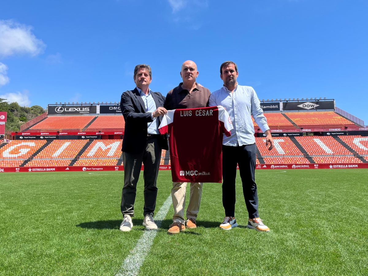 Lluís Fàbregas: ‘Fa molts anys que som fora del futbol professional, tenim la millor plantilla i això ens ha de portar a l’ascens de categoria’