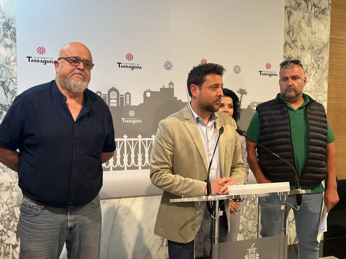 Compareixença Ajuntament i sindicats de la brossa.