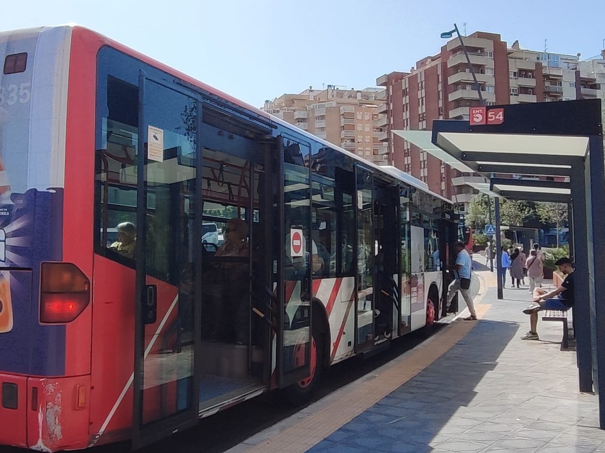 L’intercanviador de Battestini funciona i multiplica els usuaris de les línies amb parades reubicades