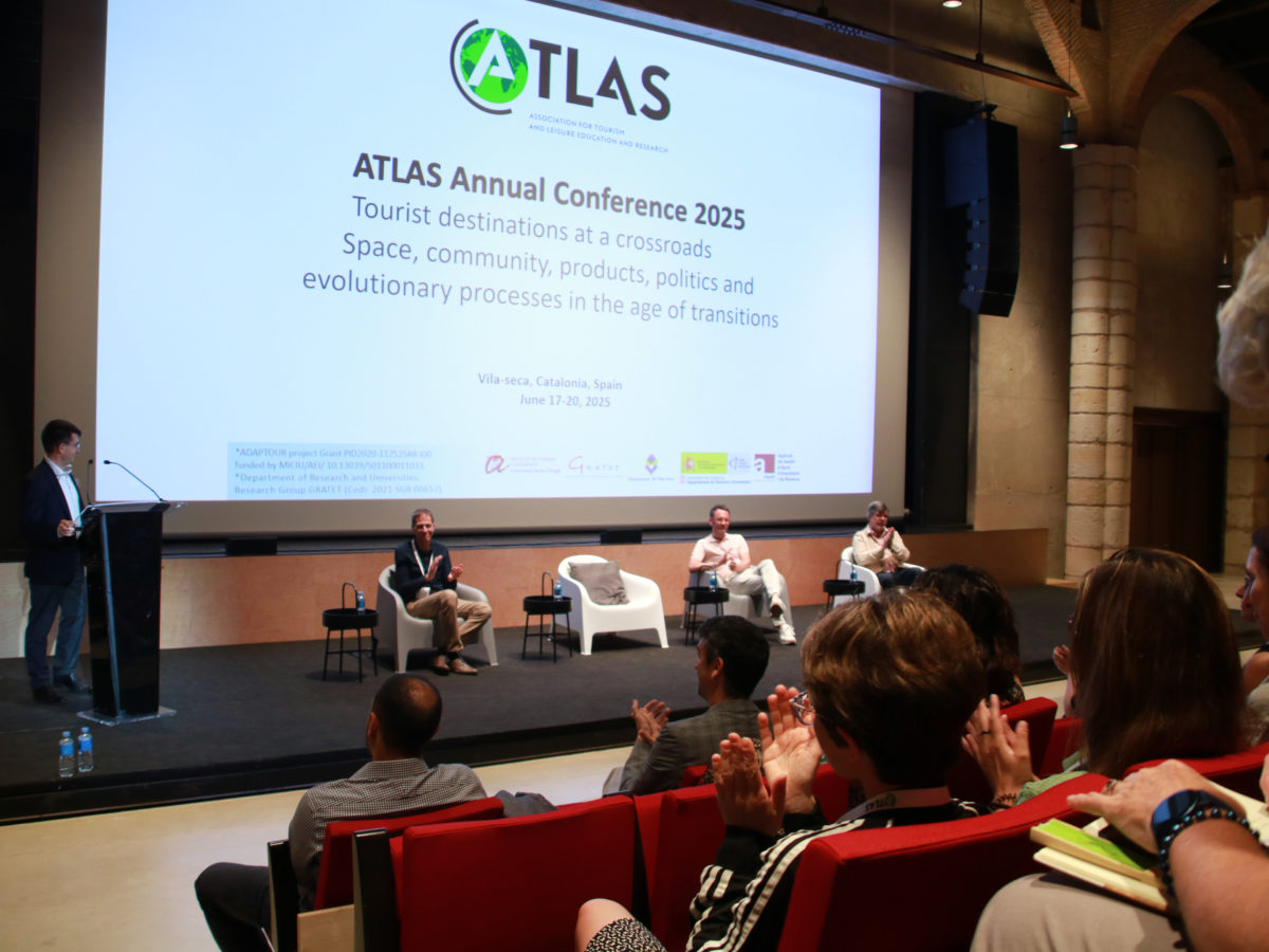 Experts debaten sobre els límits i el decreixement del turisme en un congrés internacional a Vila-seca