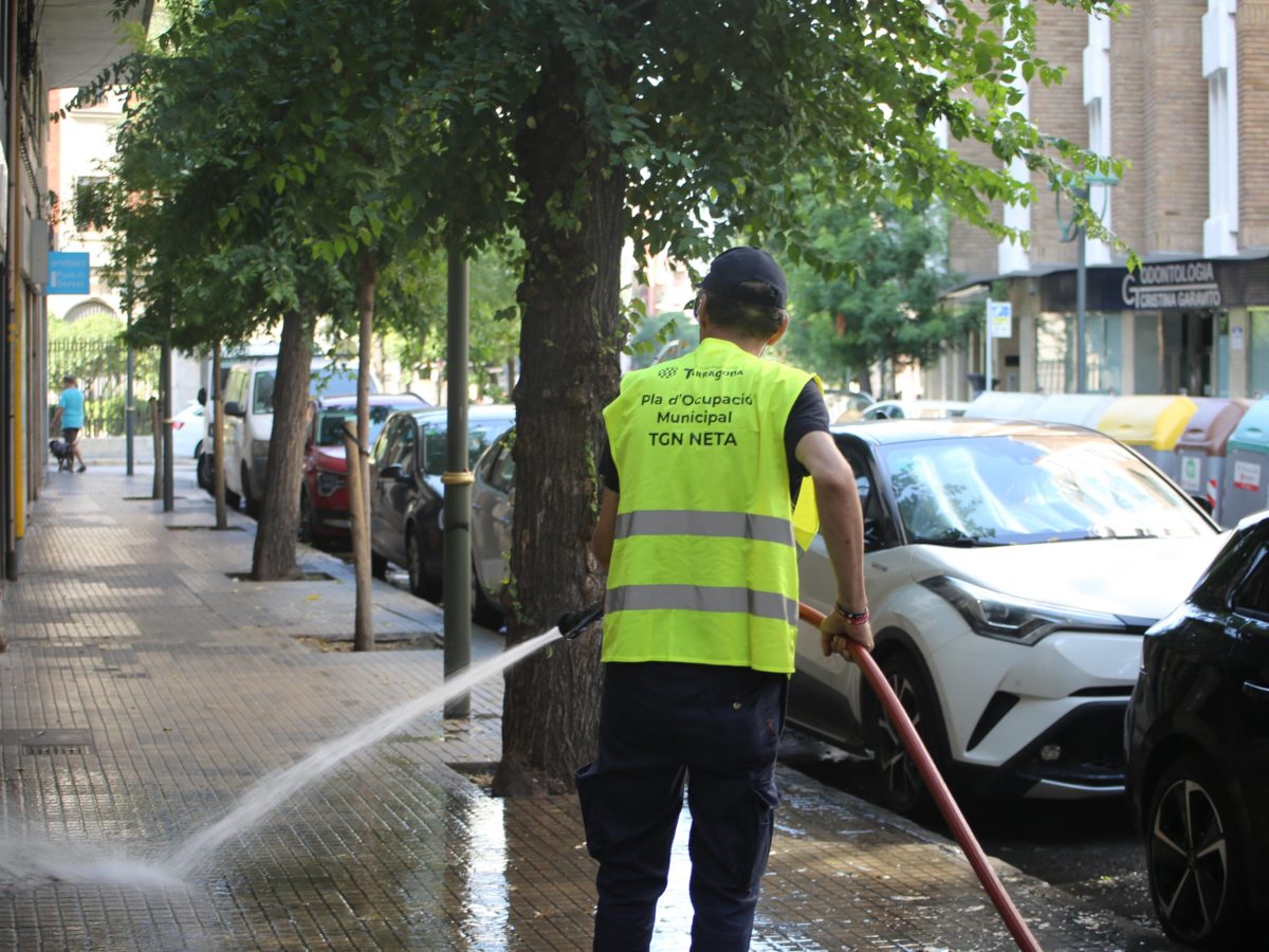 L’Ajuntament posa en marxa un pla d’ocupació per reforçar la neteja de la ciutat