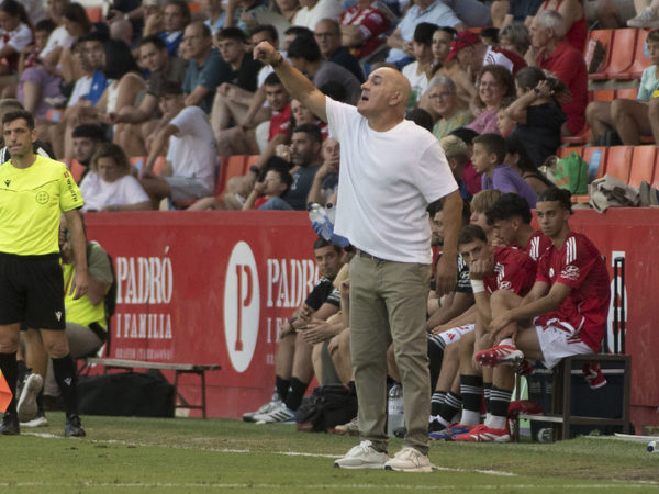 Luis César: “Tinc un equip de lluitadors i no de víctimes”