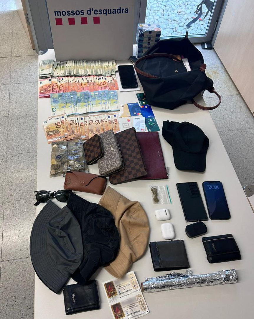Mossos objectes recuperats