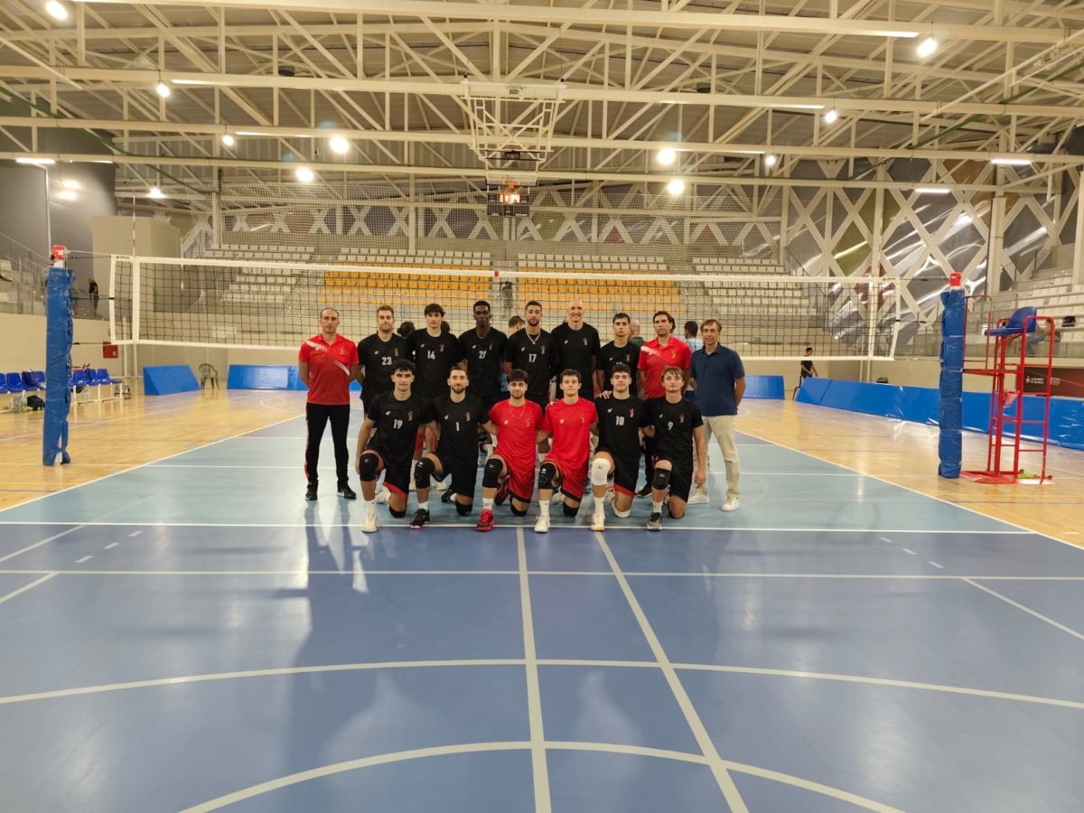 El CV Sant Pere i Sant Pau cau a València en el primer amistós de la pretemporada (3-1)