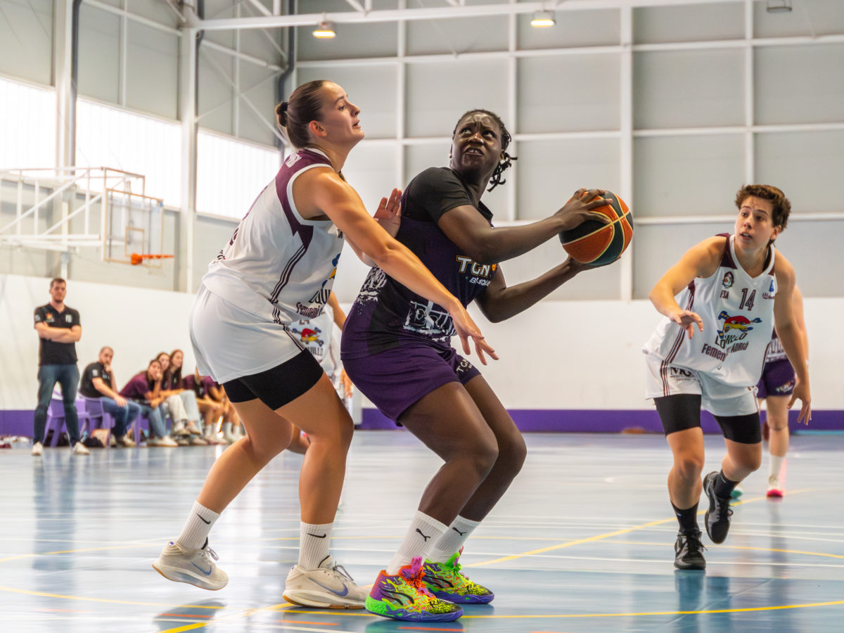 El TGN Bàsquet de Super Copa comet massa errors i perd contra el Femení Sant Adrià (59-64)