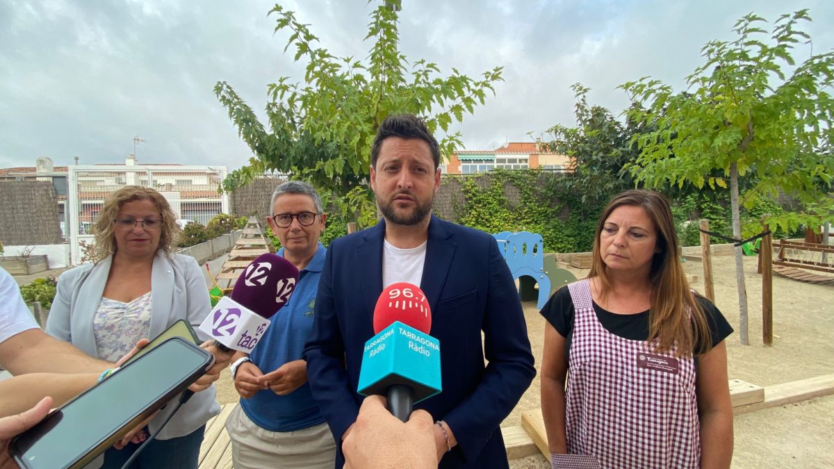 Rubén Viñuales inaugura el curs escola a l'Escola de Sant Salvador