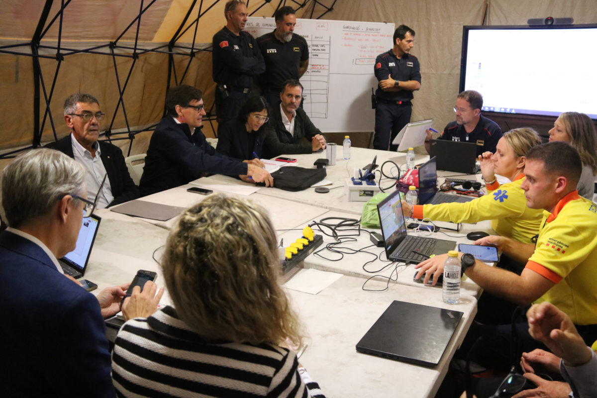 El president Illa a la reunió del CECAT aquest dilluns al vespre a Tortosa Data de publicació: dilluns 13 d’octubre del 2025, 20:57 Localització: Tortosa Autor: Anna Ferràs