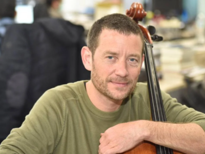 El violoncel·lista Matthieu Saglio a Altafulla